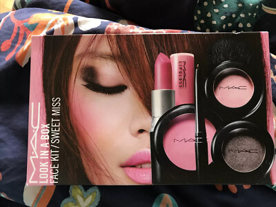 MAC Look in a Box Face Kit/Sweet Miss - Some Rare & Discontinued