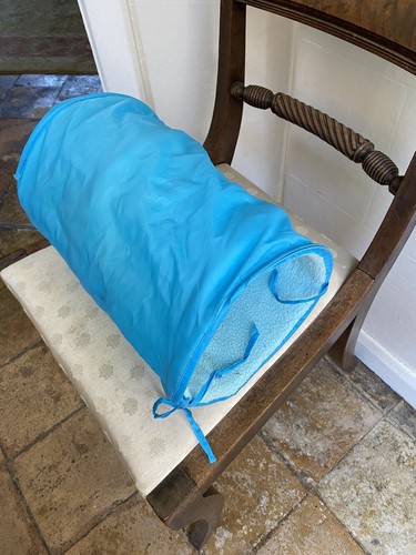 Cat/Kitten Blue Collapsible Tunnel Toy with Bell