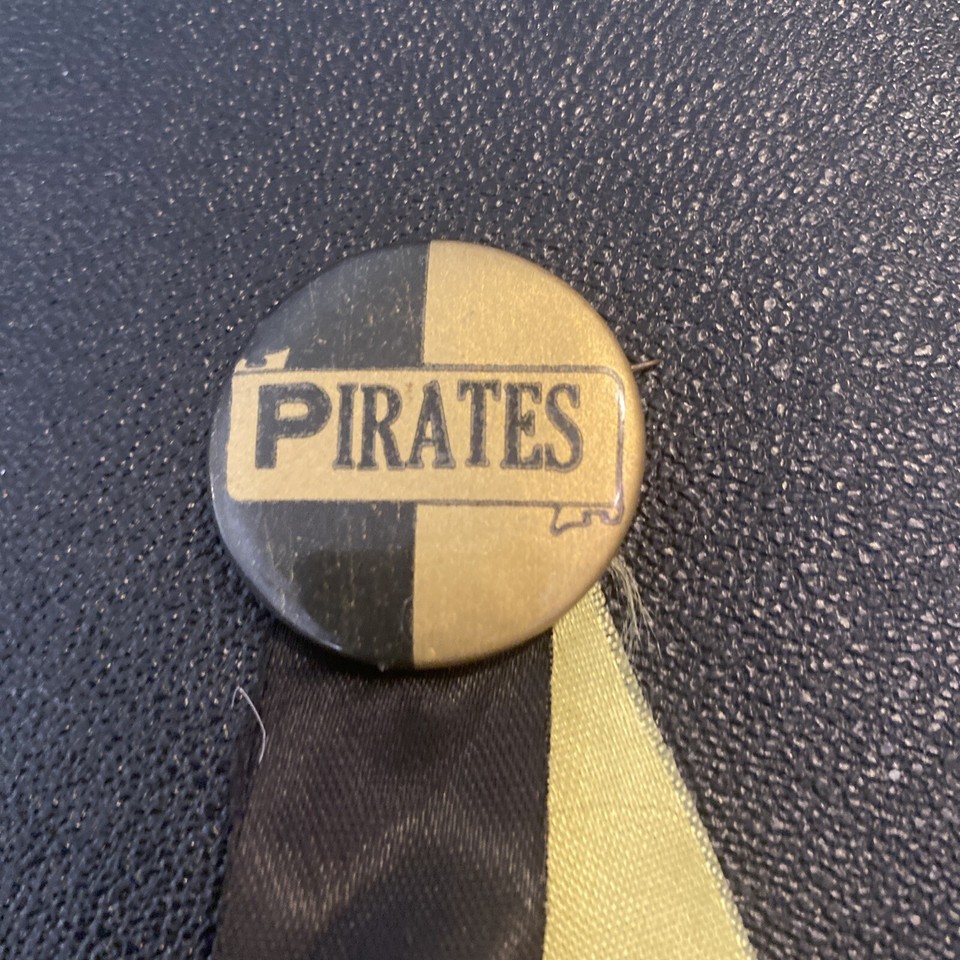 VINTAGE BASEBALLPITTSBURGH PIRATES 1 1/2” TEAM PIN & YELLOW/BLACK