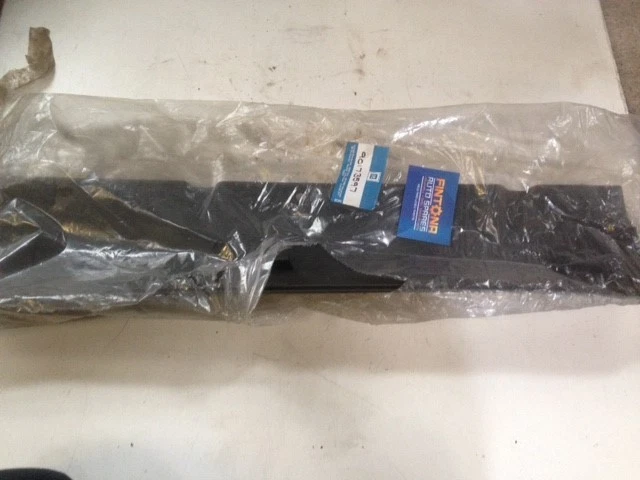 Vauxhall Opel Rekord Side Skirt Set 90173597 / 90173598 / 90173595 