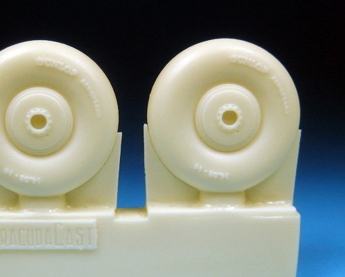 Barracuda R72247 1/72 Beaufighter Late Wheels, No Tread - Picture 3 of 3
