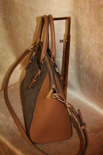 MICHAEL KORS CROSSBODY BAG MK BROWN SIGNATURE TWO-TONED PVC BAG, GOLD HARDWARE - Picture 4 of 17