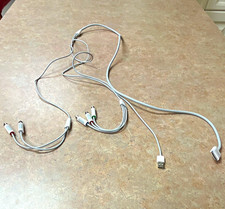 USB-A macho + base de 30 pines + enchufes compuestos RCA RGB + cable de audio RCA R/W, blanco