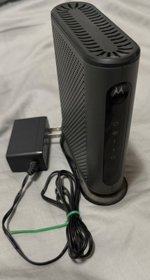 MOTOROLA 16x4 Cable Modem, Model MB7420, 686 Mbps DOCSIS 3.0 - Black