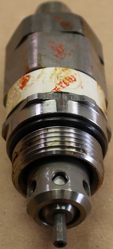 UH20 Excavator CONTROL VALVE LEFT EPC HITACHI 4064909 New Old Stock OEM Factory