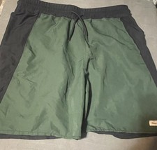 Teen Boy s Abercrombie Kids Black and Green Lightweight Shorts Size 15/16