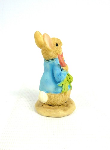 Beatrix Potter 'Peter Ate Some Radishes' Peter Rabbit Mini Figure (A26708) Boxed - Picture 7 of 12