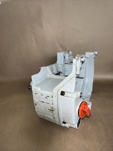 Echo CS-4400 Chainsaw Oil Tank Engine Frame Housing OEM - Picture 2 of 8