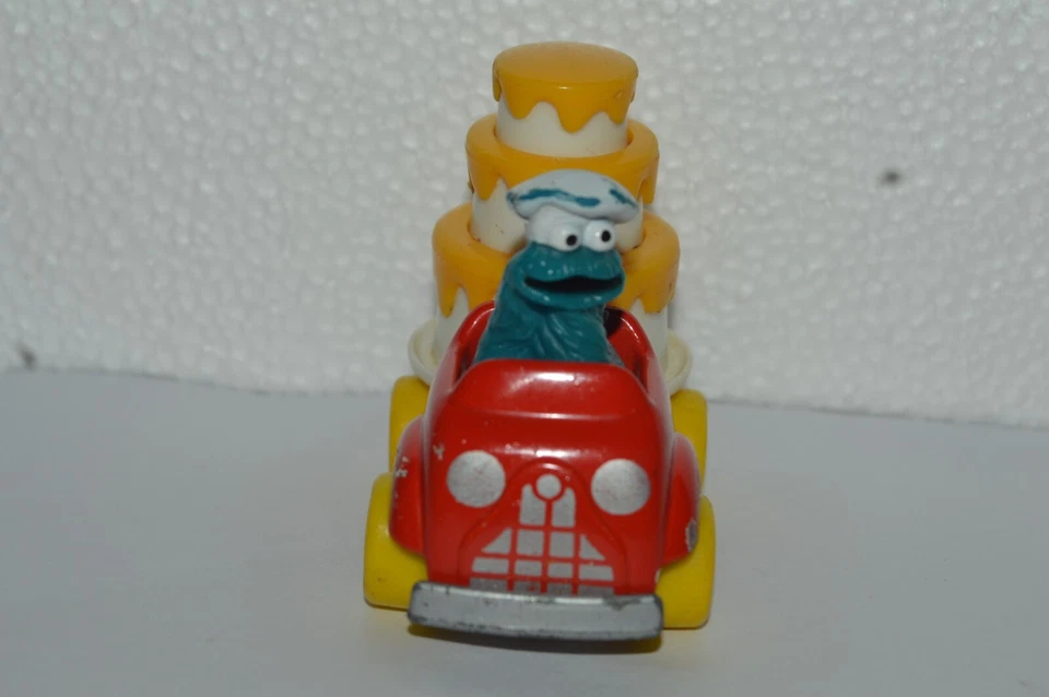 Coche Pastel Cumpleaños Hasbro Muppets 1981 Color Rojo Buenas Condiciones Foto 3 de 4