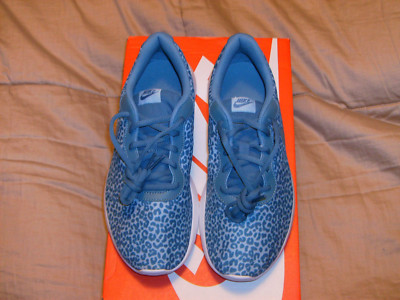 nike tanjun leopard print