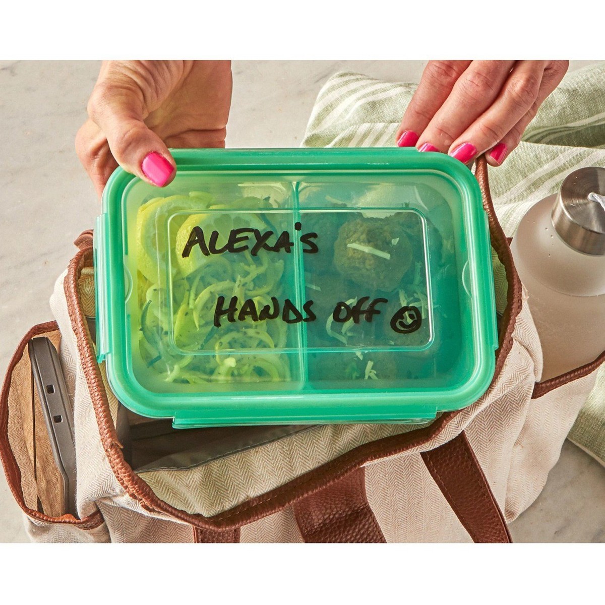 Room Essentials 16pc Plastic Food Storage Container Set  Snapware 62-Piece Plastic Food Storage Set main image 2