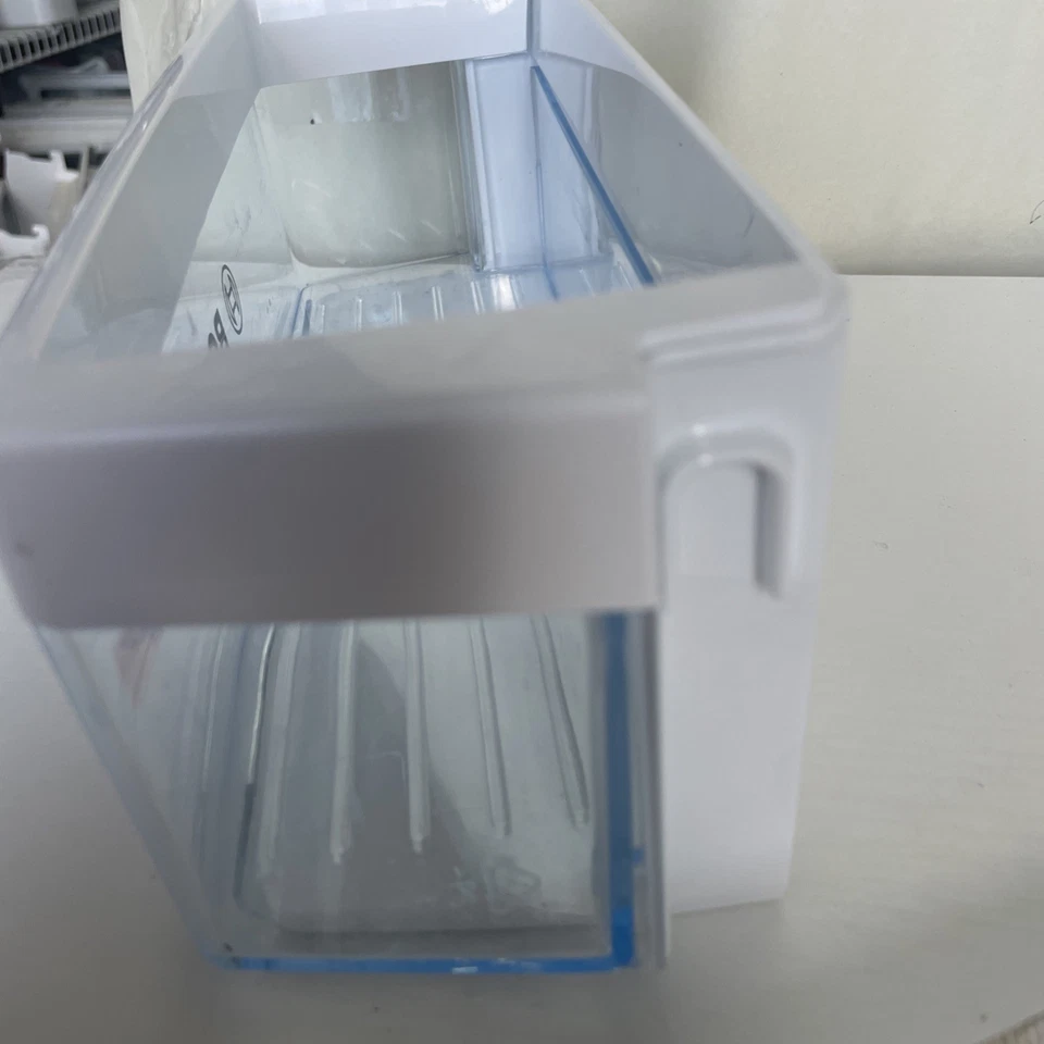 00671184 BOSCH ХОЛОДИЛЬНИК МОРОЗИЛЬНИК ДВЕРИ БУНКЕР (ms3) - Изображение 3 из 3