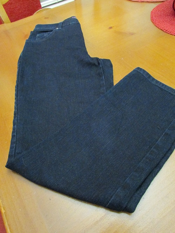 Gloria Vanderbilt Dark Jeans,Sz 6 short,Amanda
