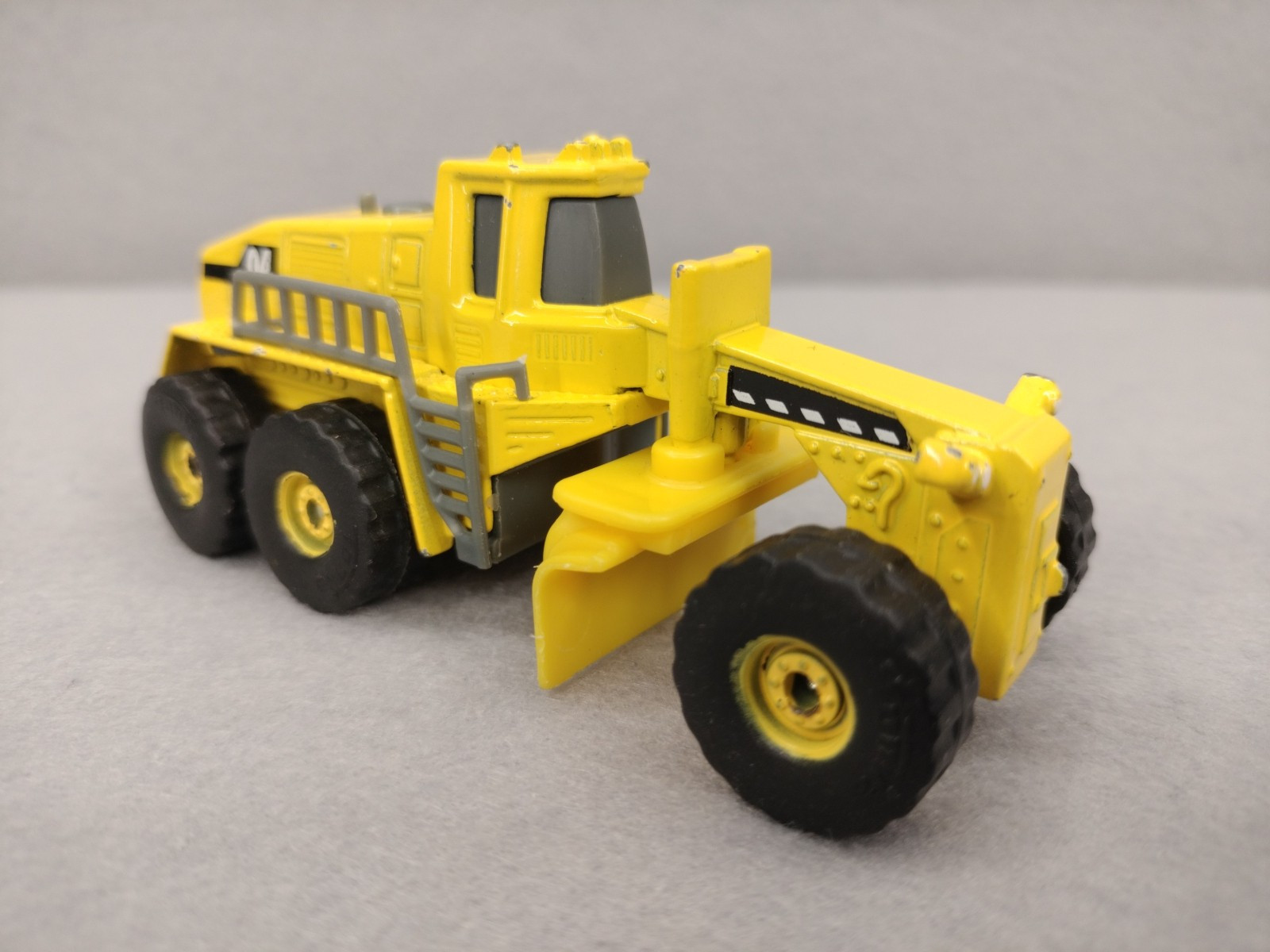 Tonka Hasbro 04 Motor Road Grader Yellow Diecast Construction Vehicle Toy 4