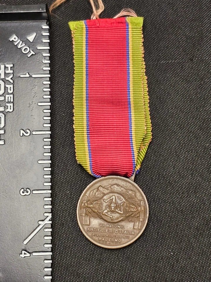 Medalla original de artillería italiana de la Segunda Guerra Mundial en Palermo Foto 3 de 4