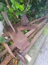 4 x acrow props and 2x strong boys  for sale 1.85 - 3.30m job lot