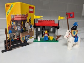 LEGO 6041 Armor Shop Castle (1986) - 100% Complete, Mint w/ Instructions