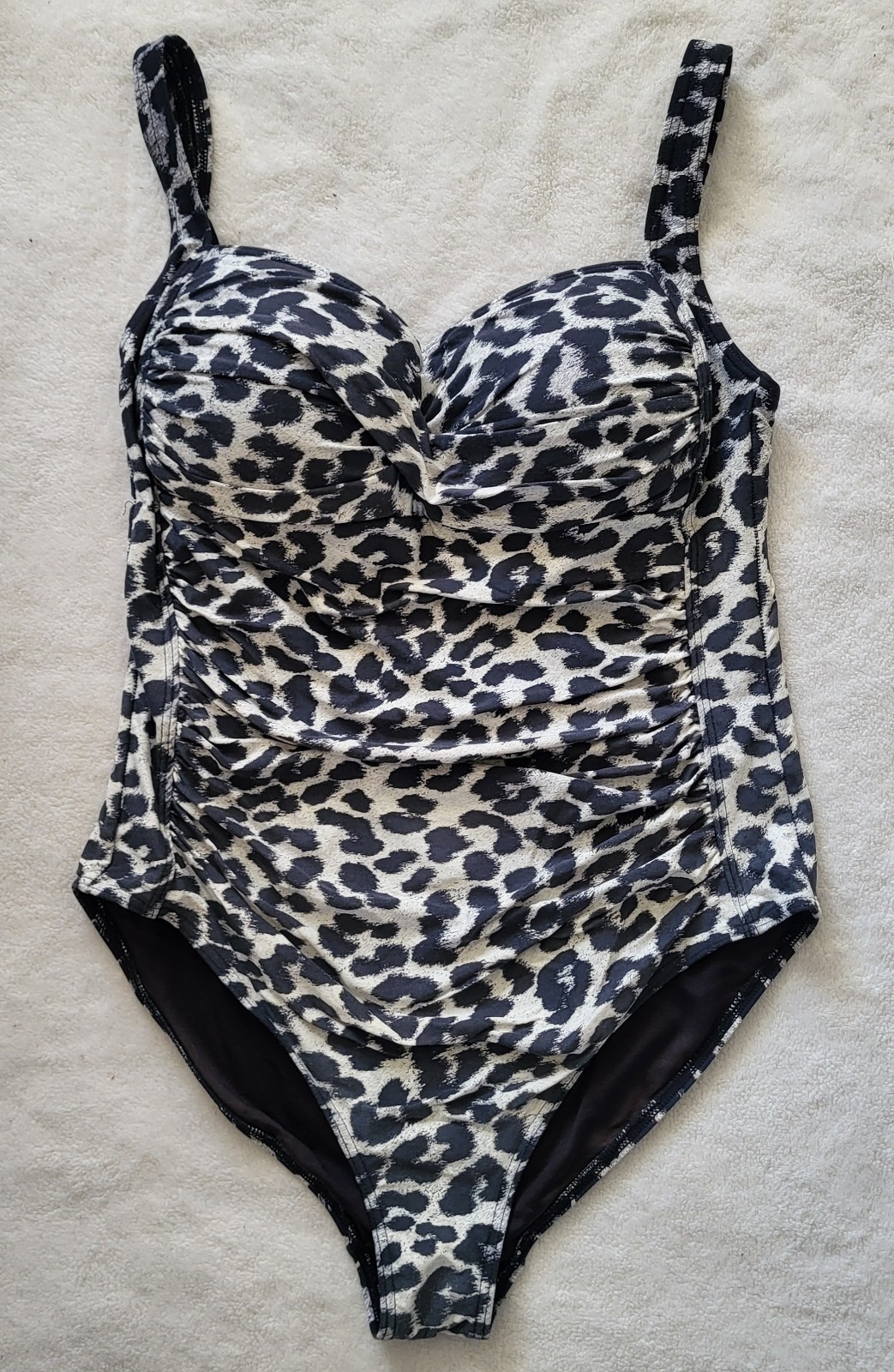 NIP TUCK Women's 1-Piece Swimsuit Leopard Print Sz 10 Black/White Multi Fit Cup