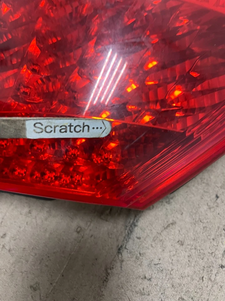 Luz trasera del pasajero derecho OEM Q4703 BMW SERIE 7 750LI 760LI 2006 2007 2008 Foto 4 de 4