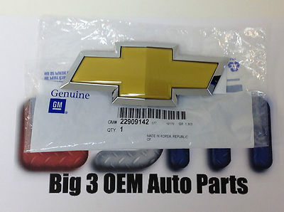 2008-2012 Chevrolet Malibu Front Bumper Bowtie Emblem new OEM 22909142 ...
