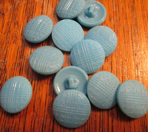 Vintage card of 24 ~ 3/4” Blue Faux Fabric look Glass Buttons~ NOS - Picture 2 of 3