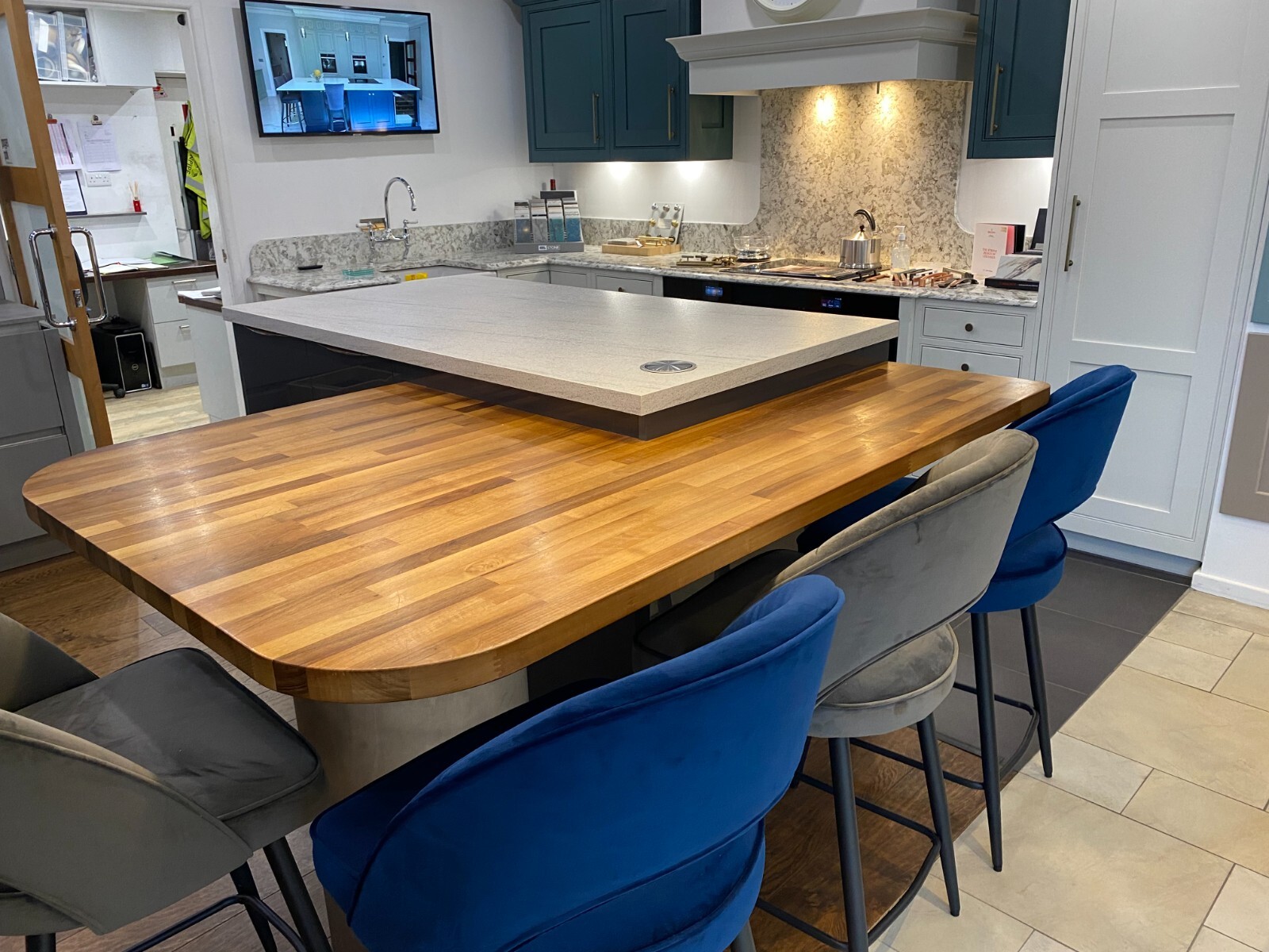 ExDisplay Kitchen Island & Breakfast Bar eBay