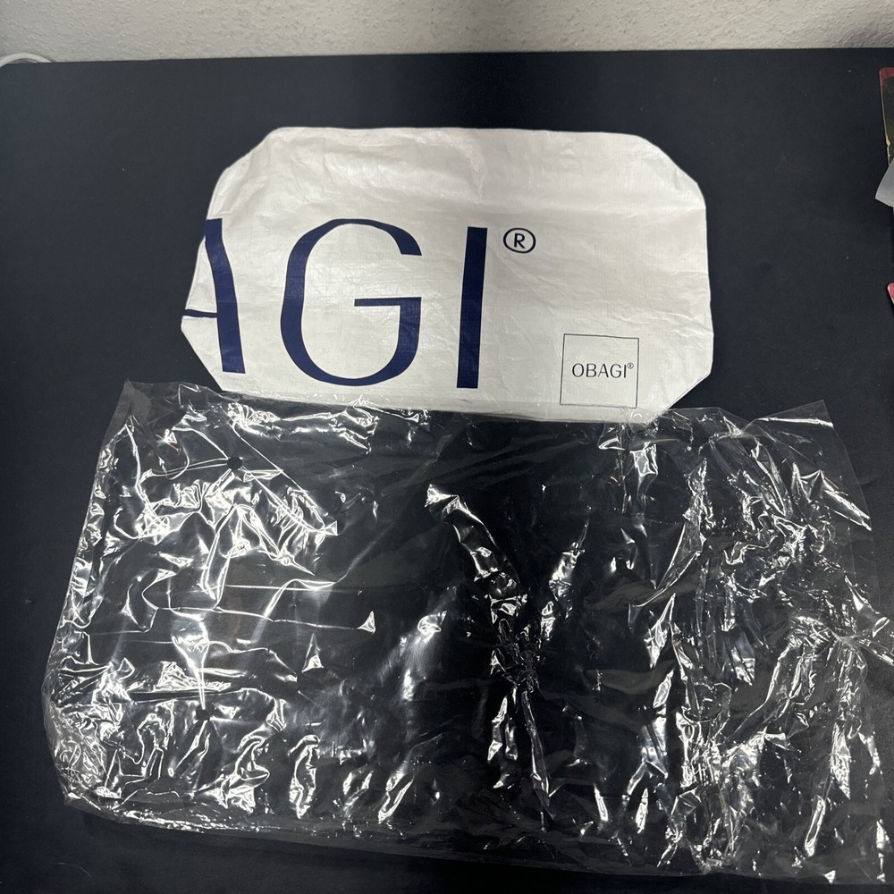Obagi Cosmetics Travel Bag Small 10x6”