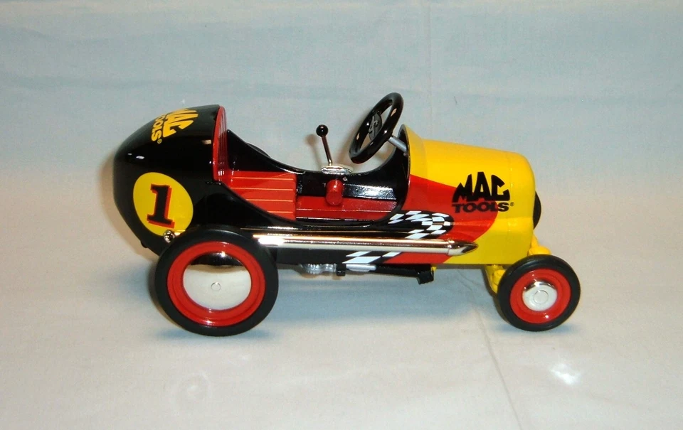 Mac Tools 1947 Pedal Car Racer Diecast Bank 1:6 Scale Limited Edition - Image 2 of 4