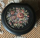 Schmuckkasten Schmuckschatulle -  Petit Point - bunte Stickerei - rund schwarz