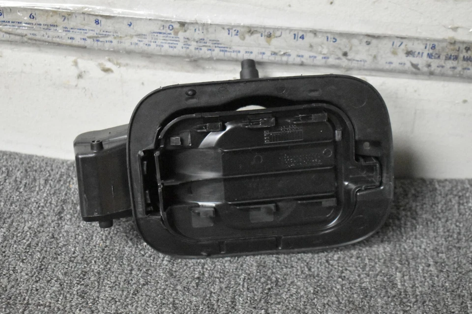 VOLKSWAGEN JETTA 2011-2017 PUERTA DE GAS COMBUSTIBLE FÁBRICA OEM Foto 4 de 4