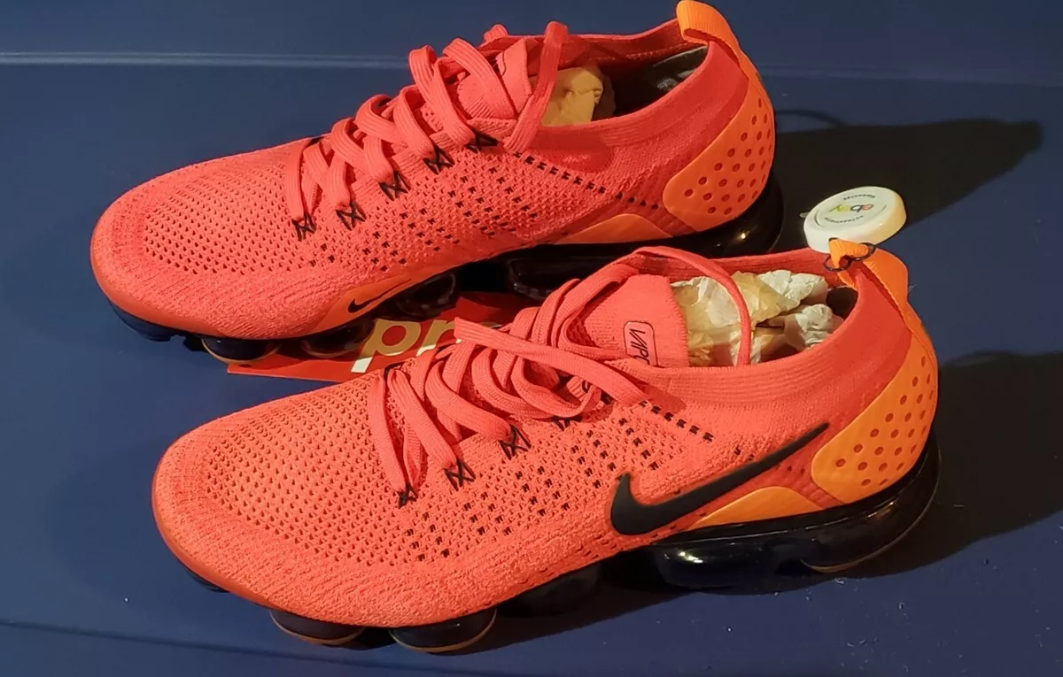 Red orbit vapormax 2025