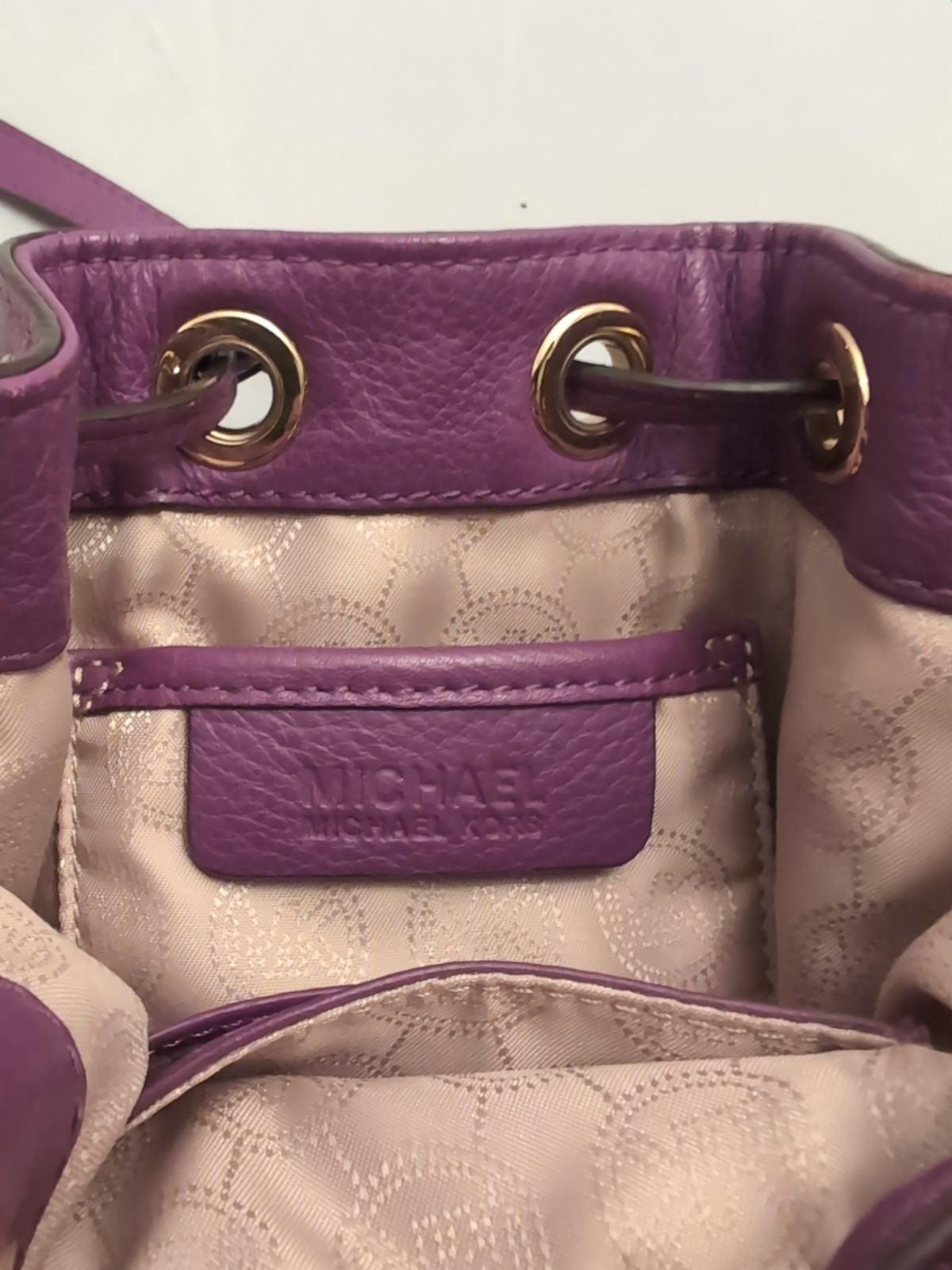 Authentic Michael Kors Small Drawstring Bucket Ba… - image 6