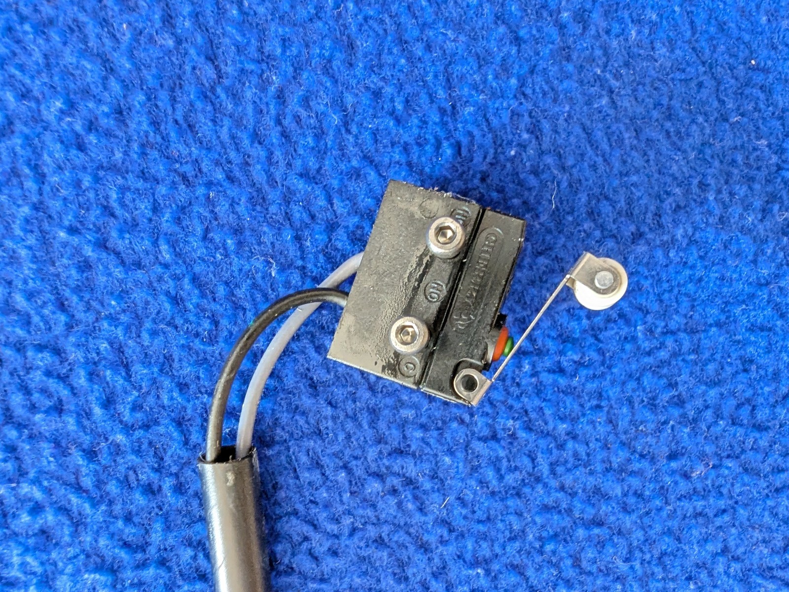 Maserati GranTurismo 2010-2019 Front Right Micro switch