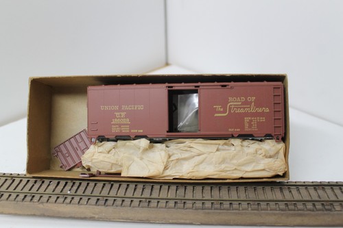 MDC Roundhouse B44 escala HO 40' SD caja coche hasta 186028 Union Pacific nuevo kit | Zustand: New