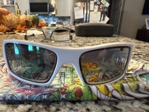 Gascan Oakley White | eBay
