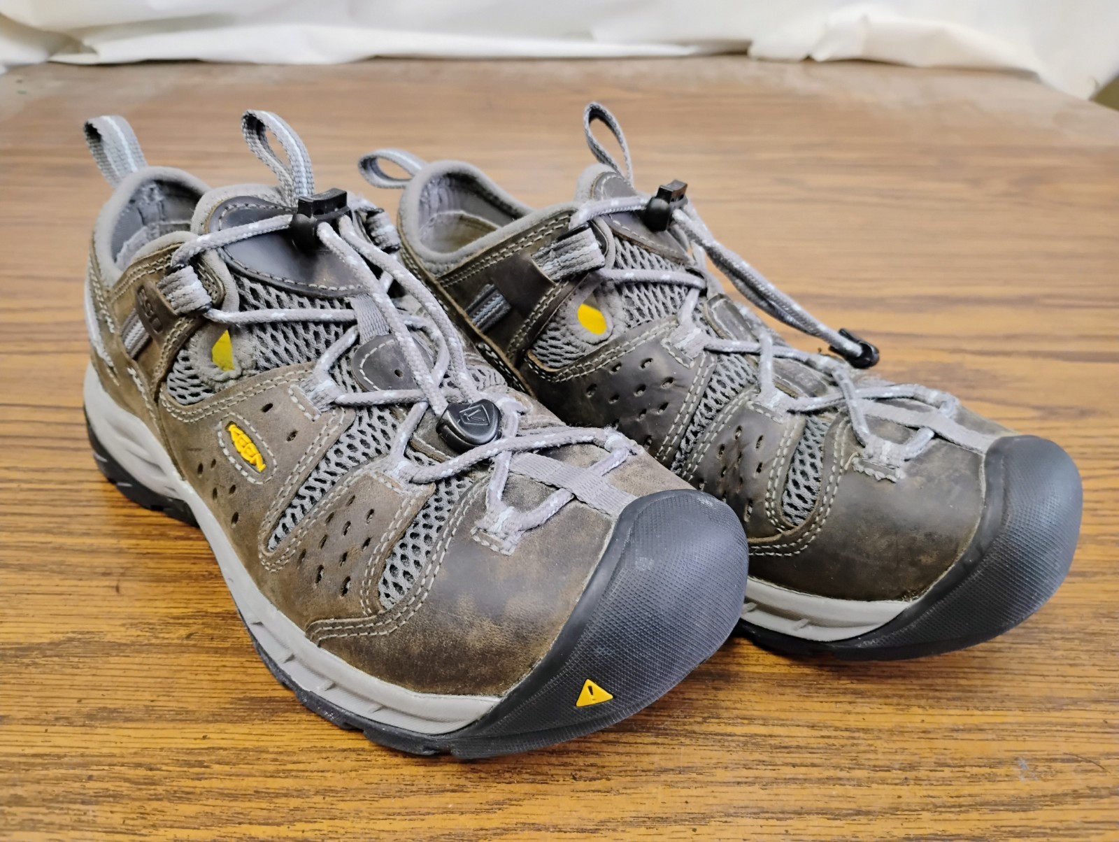 Scarpe da lavoro Keen Utility Atlanta Cool II ESD punta in acciaio 1023220 W donna taglia 7 5 W