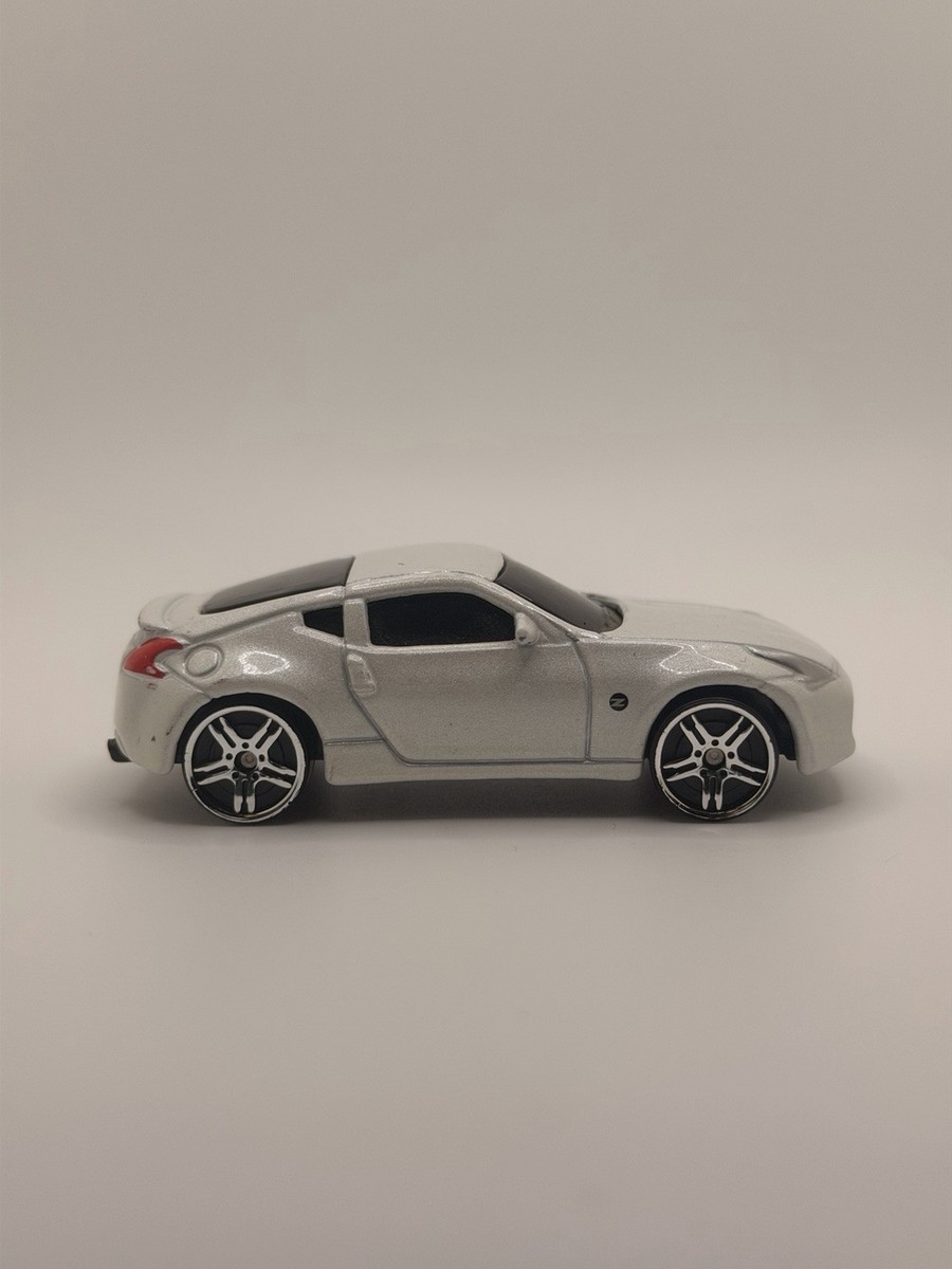Maisto Diecast 2009 Nissan 370Z White 1:64 | eBay