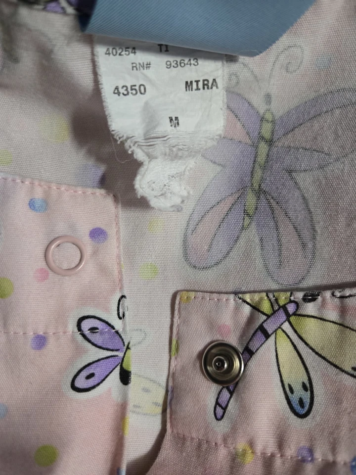 Scrub HQ Scrub Top Size M-VIBRANT Pink/Pastel Dragonflies-Chest 24" L 27" - Image 4 of 4