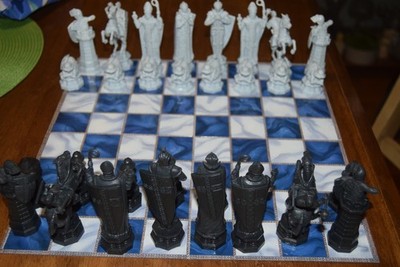 Harry Potter Wizard Chess Set, Mattel - 2009, Pre-owned, Complete
