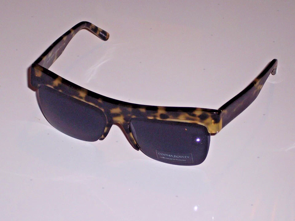 矩形绿色玳瑁太阳镜灰色镜片无框底部辛西娅·罗利 — 第 4/4 张图片