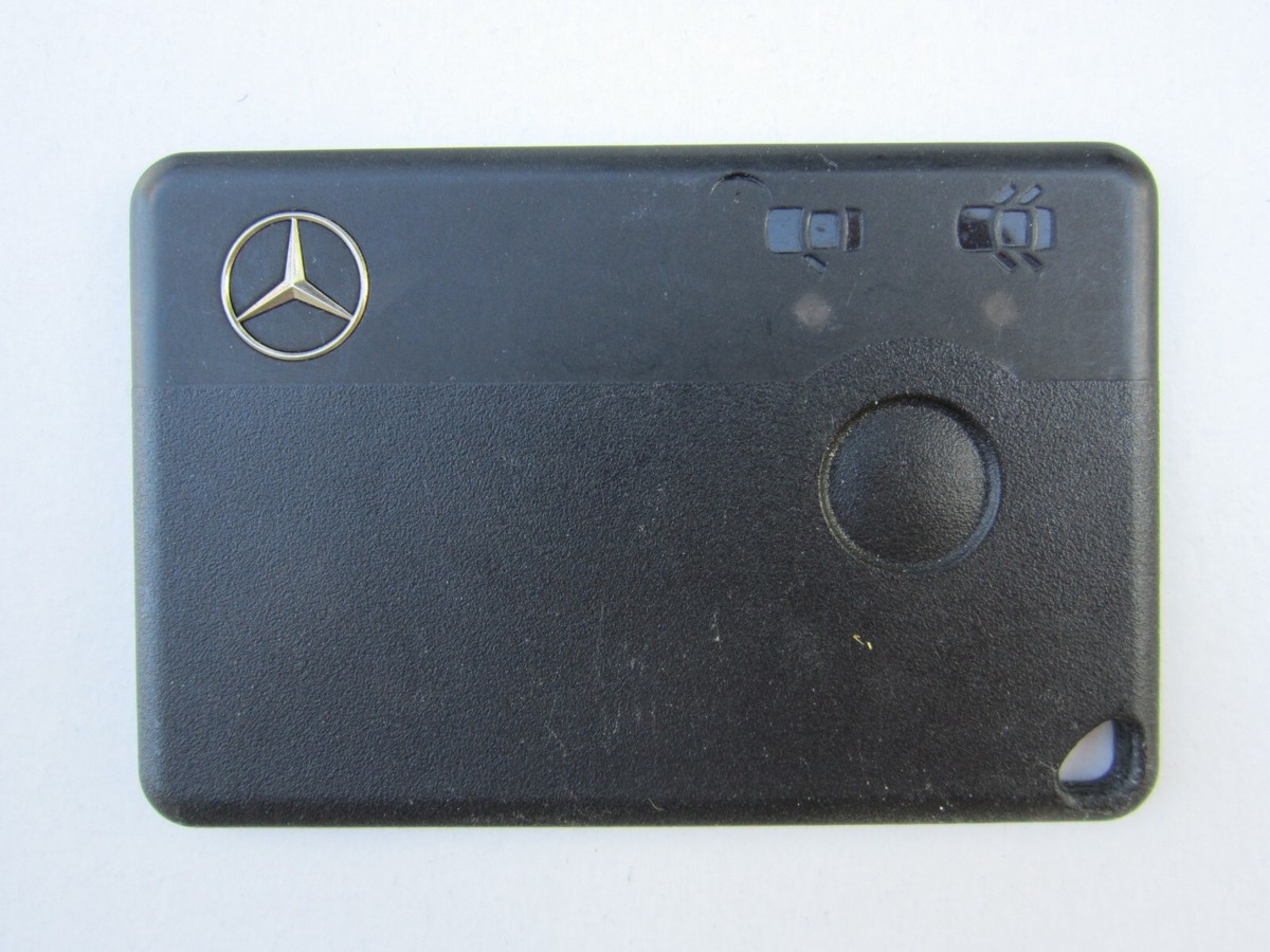 USED OEM MERCEDES-BENZ SMART CARD KEY FOB KEYLESS REMOTE