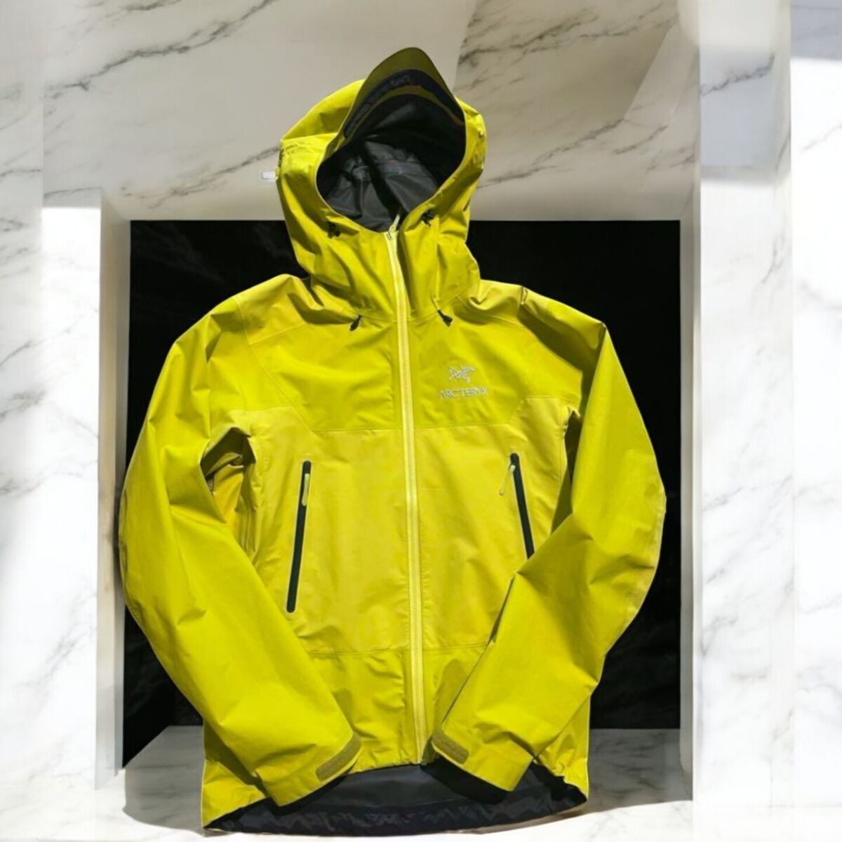 Arc'teryx Beta SL Hybrid Gore-Tex Jacket Yellow Size S Arc'teryx Beta SL Hybrid Gore-Tex Jacket Yellow Size S