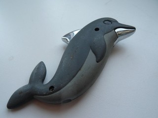 VINTAGE GAS DOLPHIN POCKET LIGHTER SPARKS FINE ONLY £1 BARGAINS TAKE A LOOK
