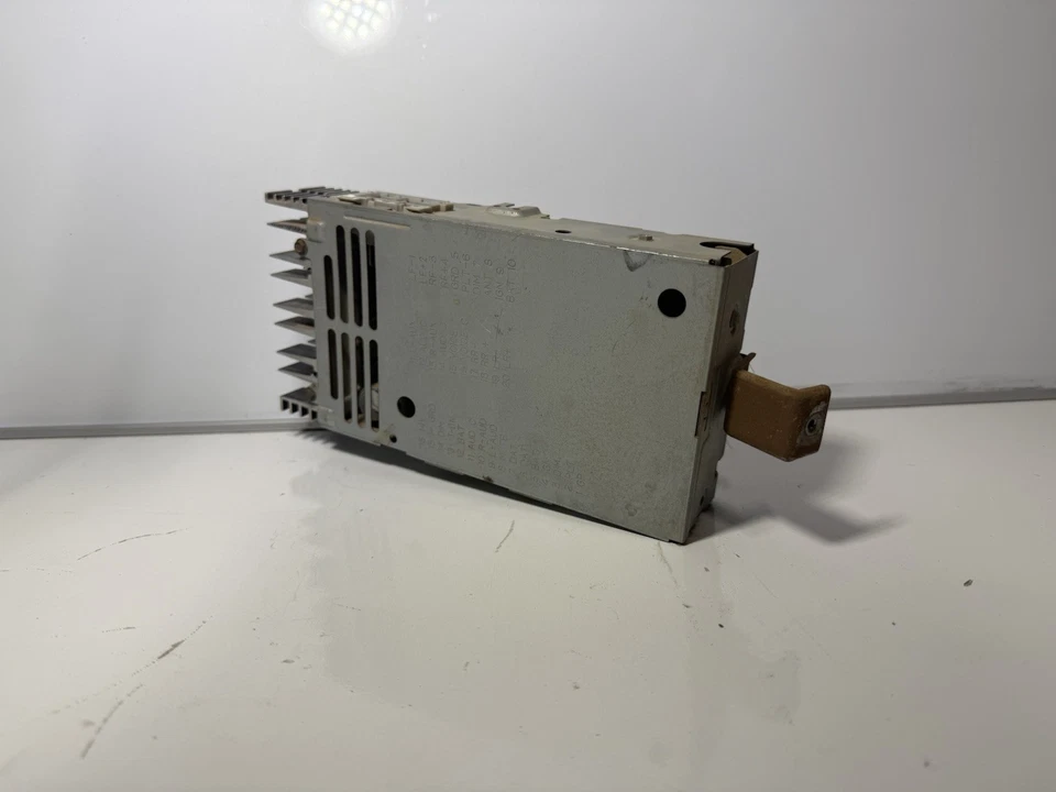 Amplificador amplificador sintonizador receptor de radio de fábrica se adapta a 88-94 Chevy Truck Suburban CDM Foto 2 de 4