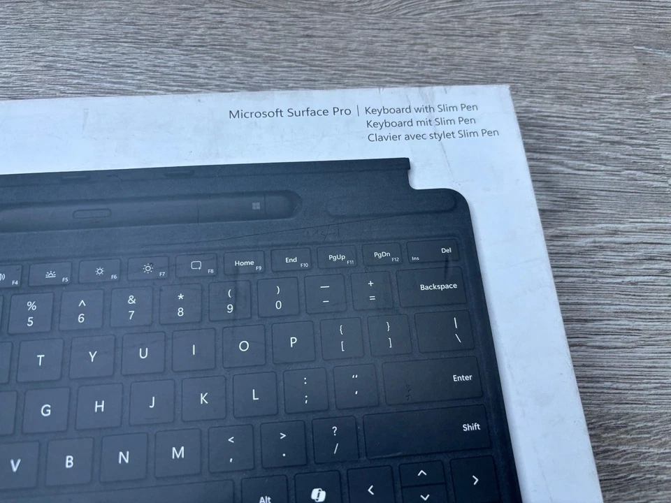 Microsoft Surface Pro 8 9 10 X Signature Keyboard with Slim Pen 1864,1962 Sealed - Image 2 of 4