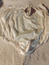 NWT VTG Myonne Granny Panty Sz 9 44-45 Hips 100 Nylon Silky Soft