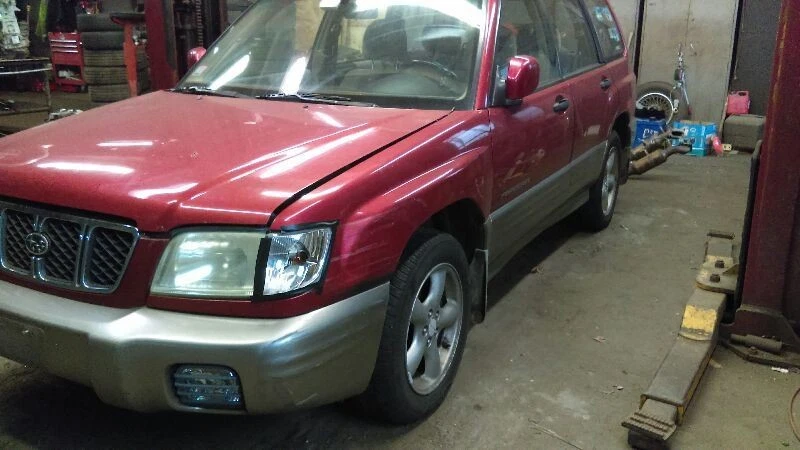 Radiador automático Subaru Forester 99-02, 2,5 litros, 4 cilindros Foto 4 de 4