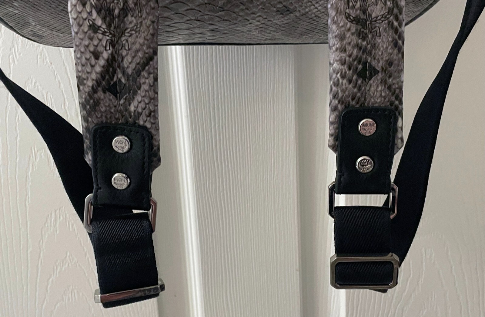 MCM GRAY PYTHON SNAKE BLACK DIAMOND PRINT MONOGRA… - image 7