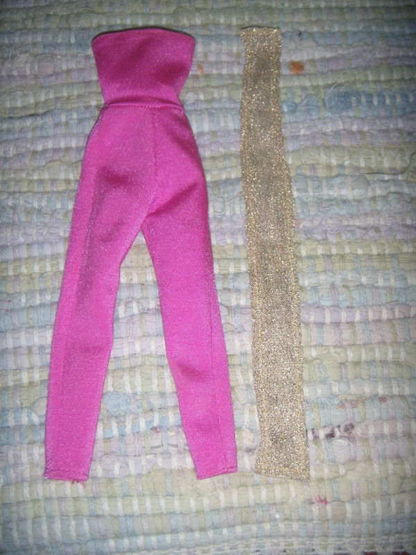 HASBRO'S  1986 JEM DOLL'S ORIGINAL HOT PINK JUMPSUIT & GOLD WRAP
