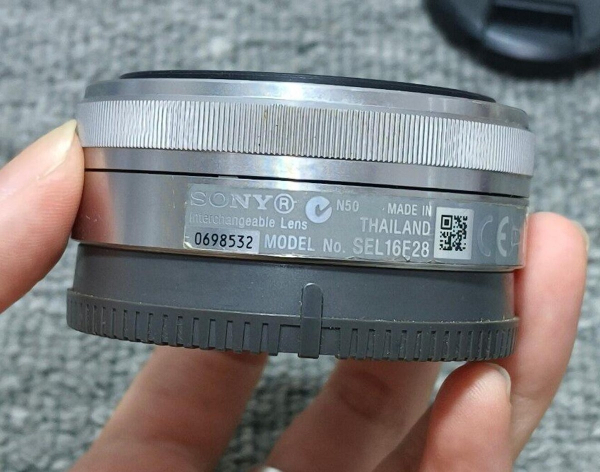 Sony E 16mm f/2.8 (SEL16F28) Wide Angle Lens For NEX-5 NEX-6 A6000